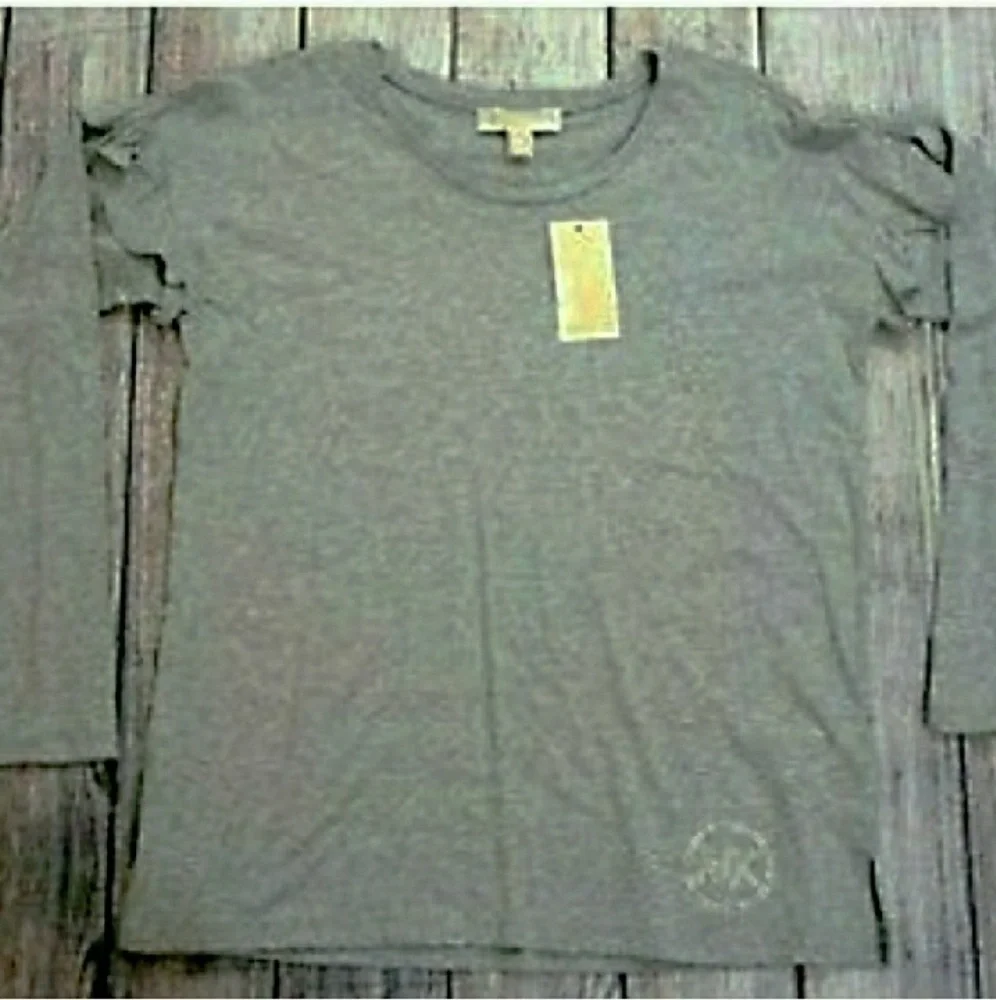 🆕⭐Michael Kors Grey Long sleeve top⭐